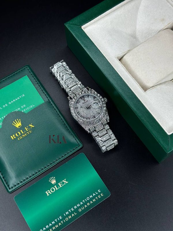 ساعت مچی نگین دار